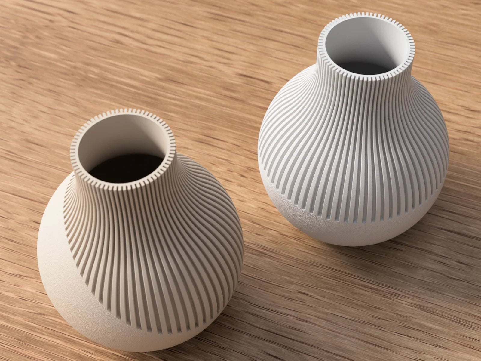 To Neki vaser i latte brun og benhvid mat – 3D-printede designvaser med lodrette riller i nordisk stil