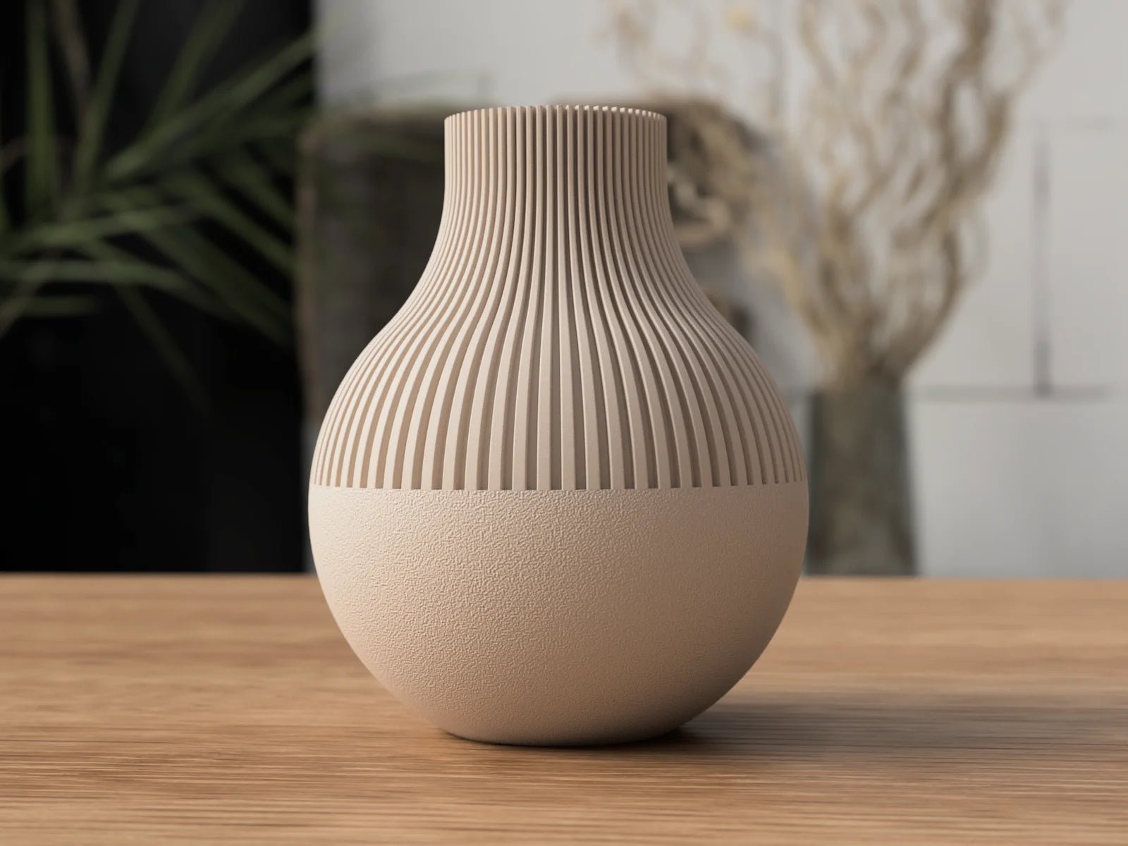 Neki vase i latte brun mat – 3D-printet designvase med bløde former og ribbet struktur