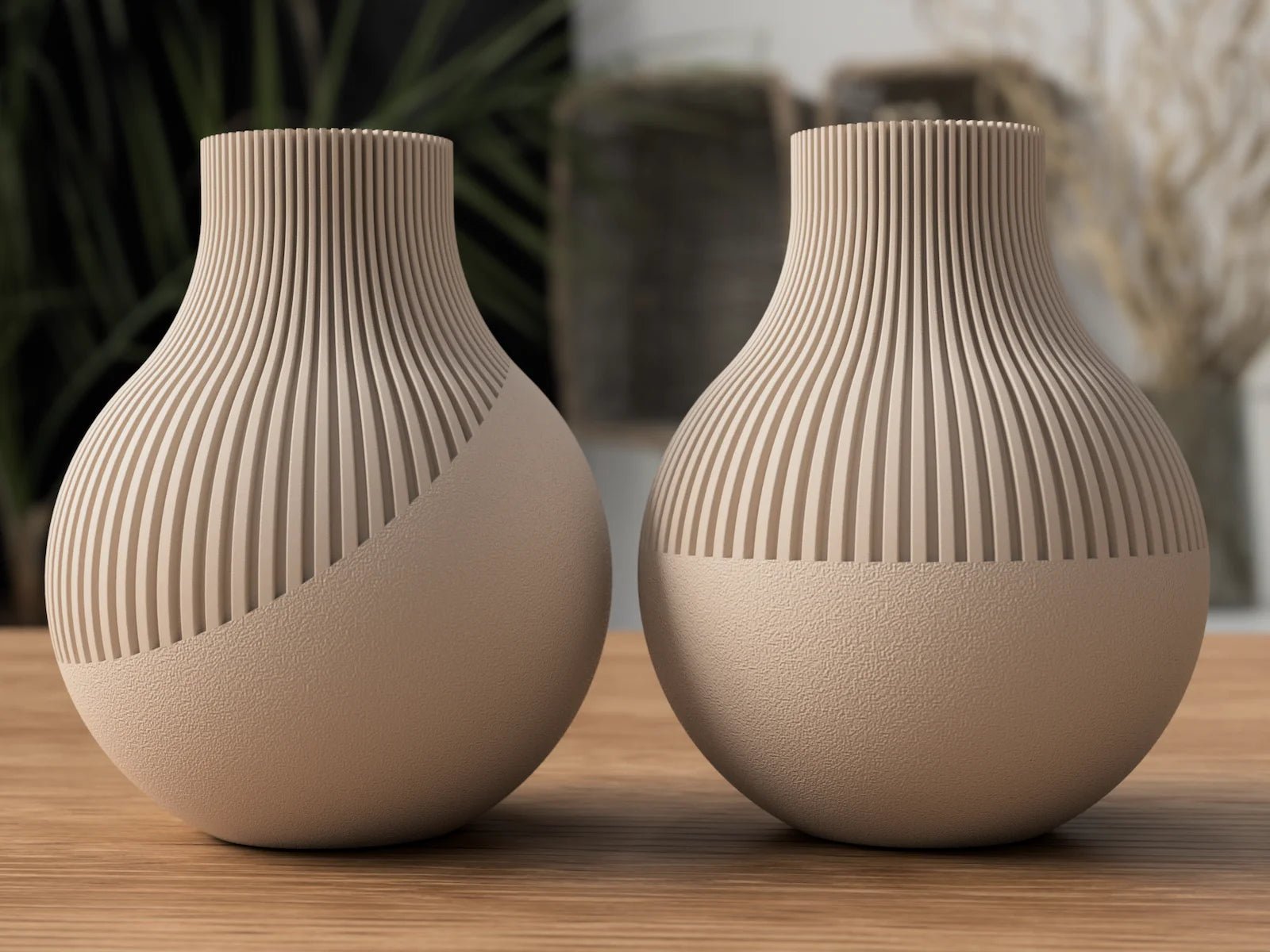 To Neki vaser i latte brun mat – moderne 3D-printede designvaser i skandinavisk udtryk