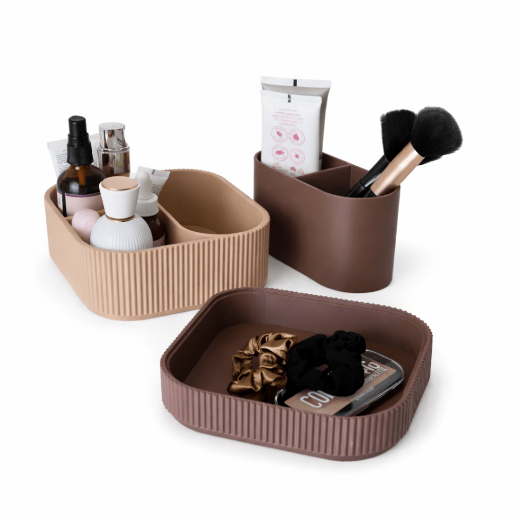Stacksey organizer brugt til smykker og accessories i den runde indsats – nordisk opbevaring til badeværelset