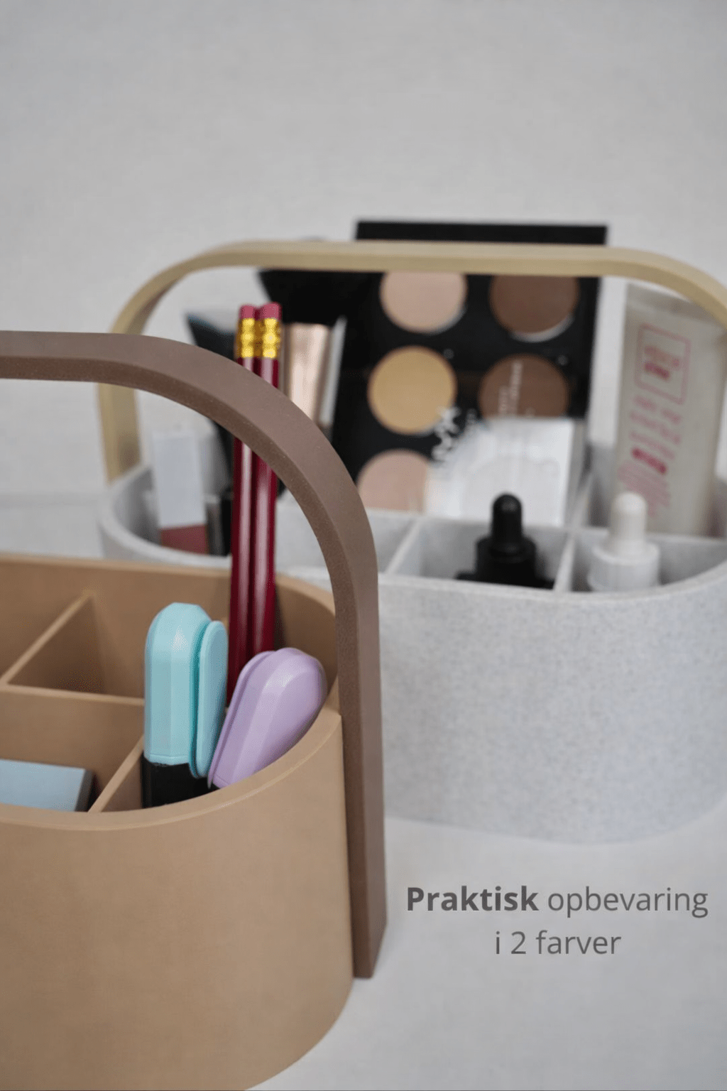 Tandis opbevaringskurv i standard og stor udgave – minimalistisk organizer med håndtag i nordisk design